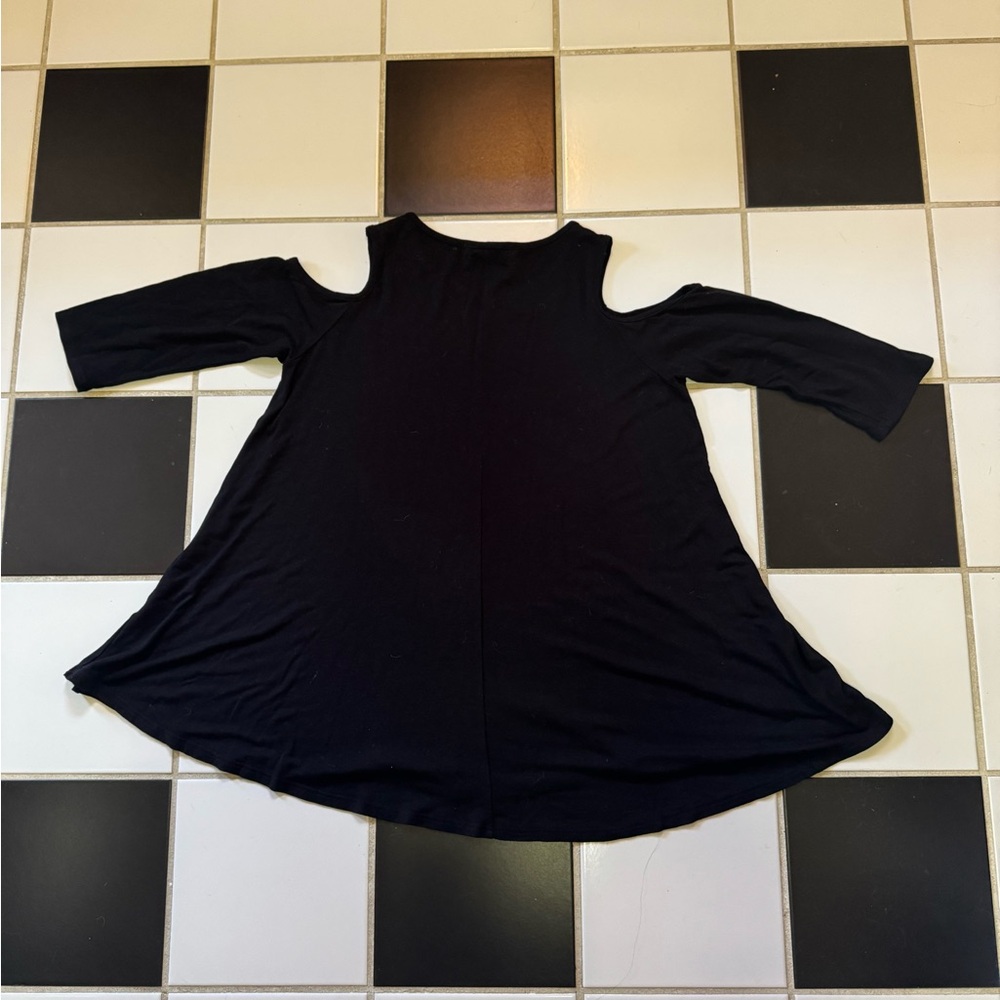 Black Cold Shoulder top